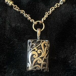 Silver tone w/ Black Swirl Designs Pendant lightweight adjustable Necklace